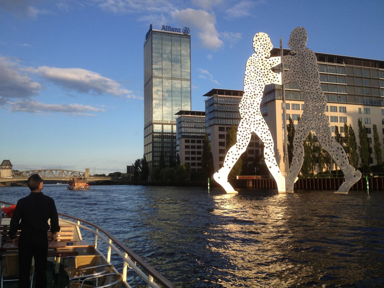 Berlin Sommerfest Schiff/Eventschiff/Floß Exklusive Yacht- und Schiffsvermietung EYS image 10