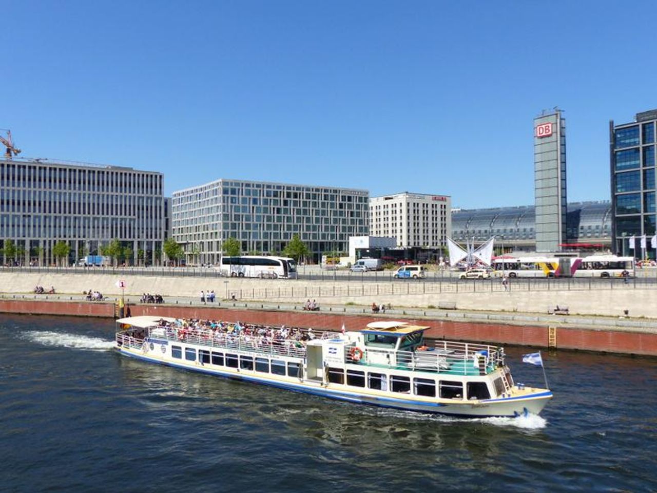 Berlin Sommerfest Schiff/Eventschiff/Floß Exklusive Yacht- und Schiffsvermietung EYS image 10
