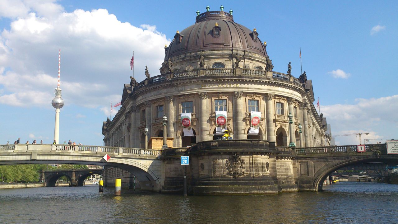 Berlin Sommerfest Schiff/Eventschiff/Floß Exklusive Yacht- und Schiffsvermietung EYS image 10