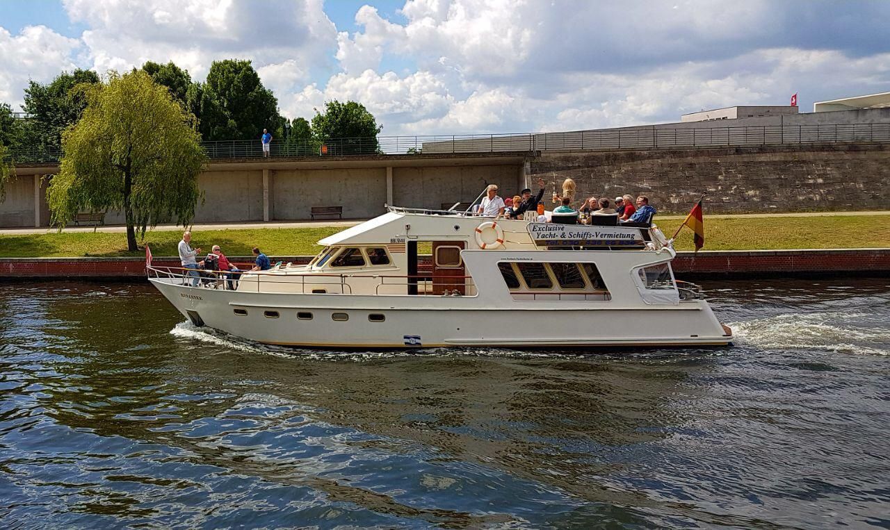Berlin Sommerfest Schiff/Eventschiff/Floß Exklusive Yacht- und Schiffsvermietung EYS image 10