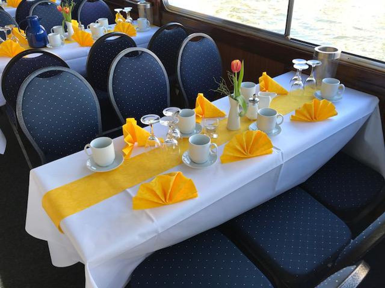 Berlin Sommerfest Schiff/Eventschiff/Floß Exklusive Yacht- und Schiffsvermietung EYS image 10
