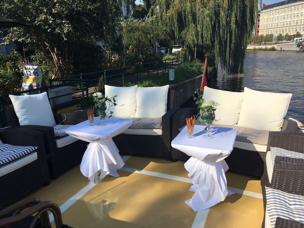 Berlin Sommerfest Schiff/Eventschiff/Floß Exklusive Yacht- und Schiffsvermietung EYS image 10