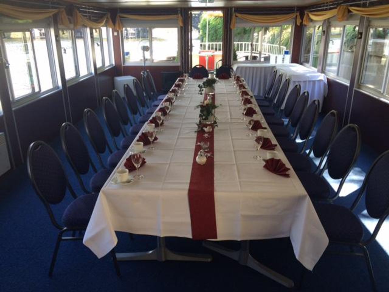 Berlin Sommerfest Schiff/Eventschiff/Floß Exklusive Yacht- und Schiffsvermietung EYS image 10