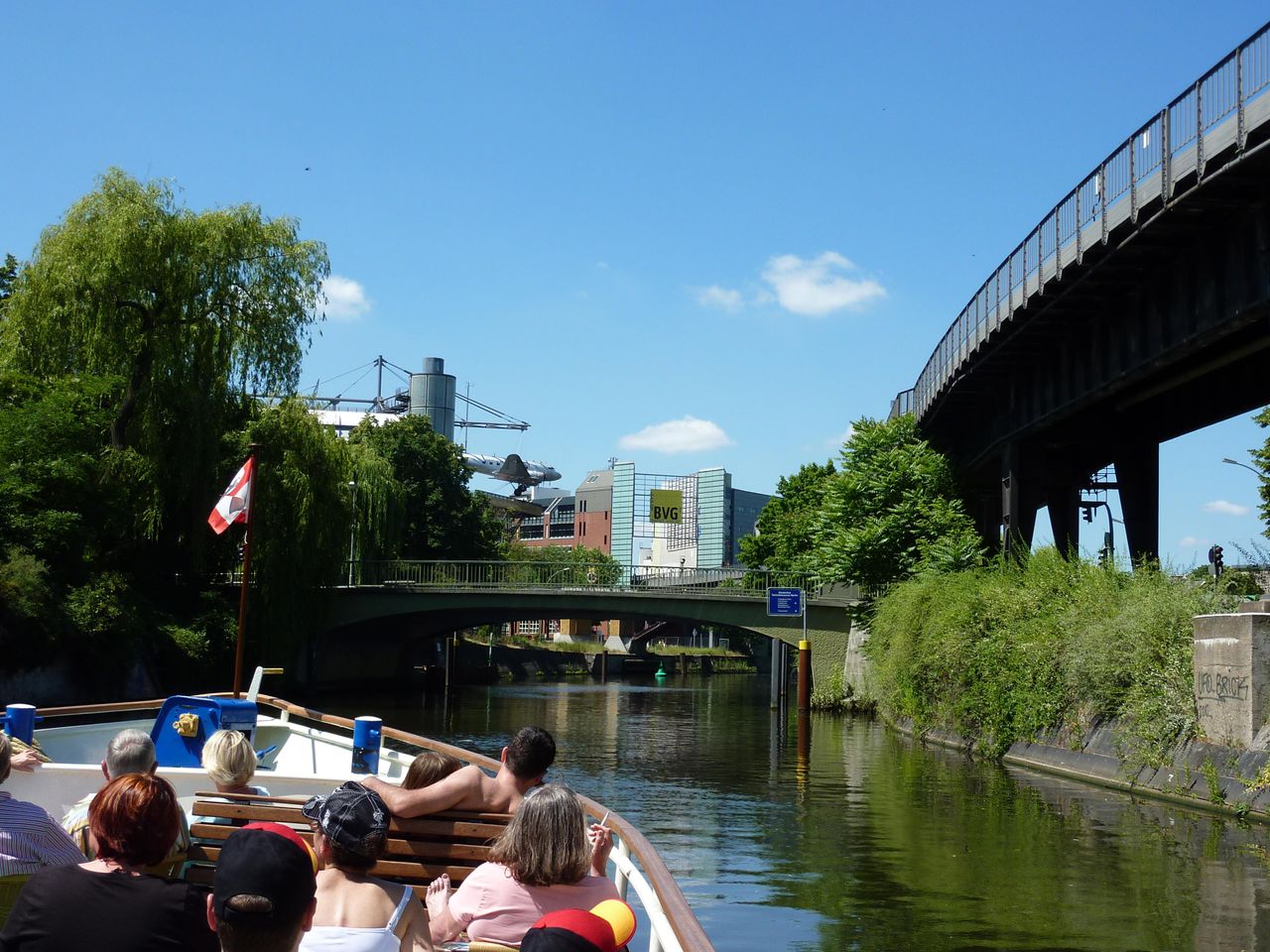 Berlin Sommerfest Schiff/Eventschiff/Floß Exklusive Yacht- und Schiffsvermietung EYS image 10