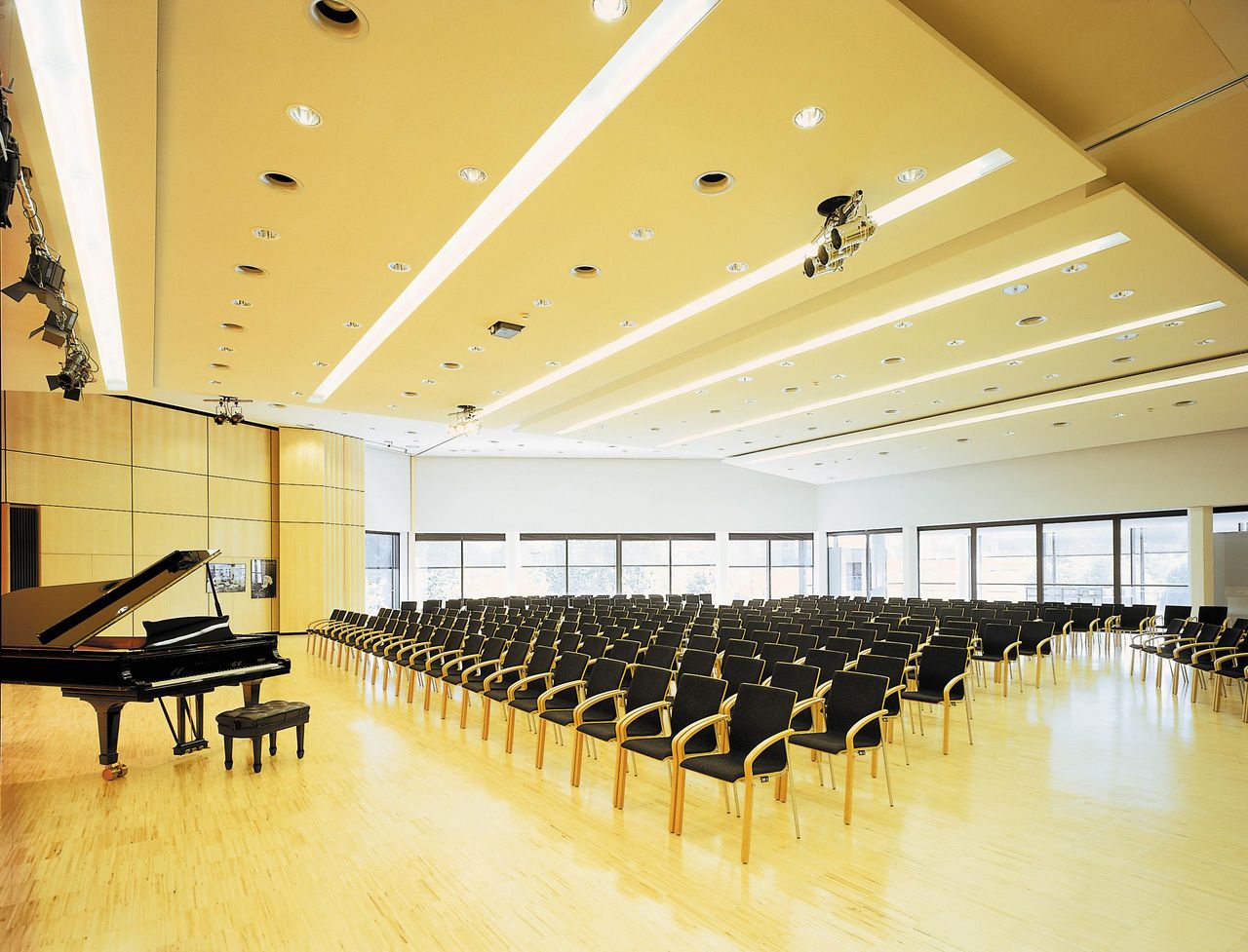 Rest der Welt PR & Marketing Event Tagungs-/Kongresszentrum Congress Center Villach image 10