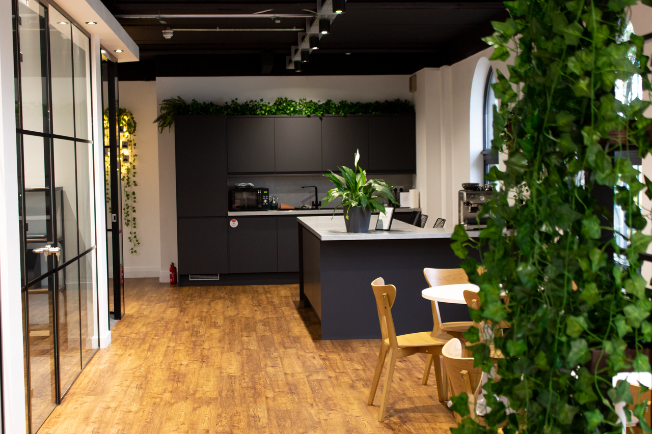 Manchester Client Meeting Vergaderzalen Kingfisher Studios - Media City image 4