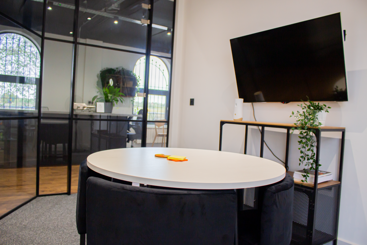 Manchester Client Meeting Vergaderzalen Kingfisher Studios - Media City image 4
