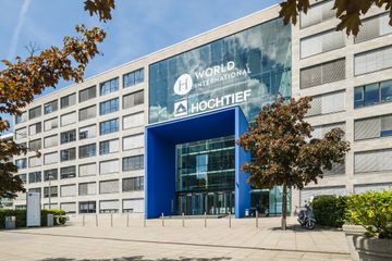 Frankfurt am Main Coworking Meetingraum ATworld Campus Carré Teamspace image 0