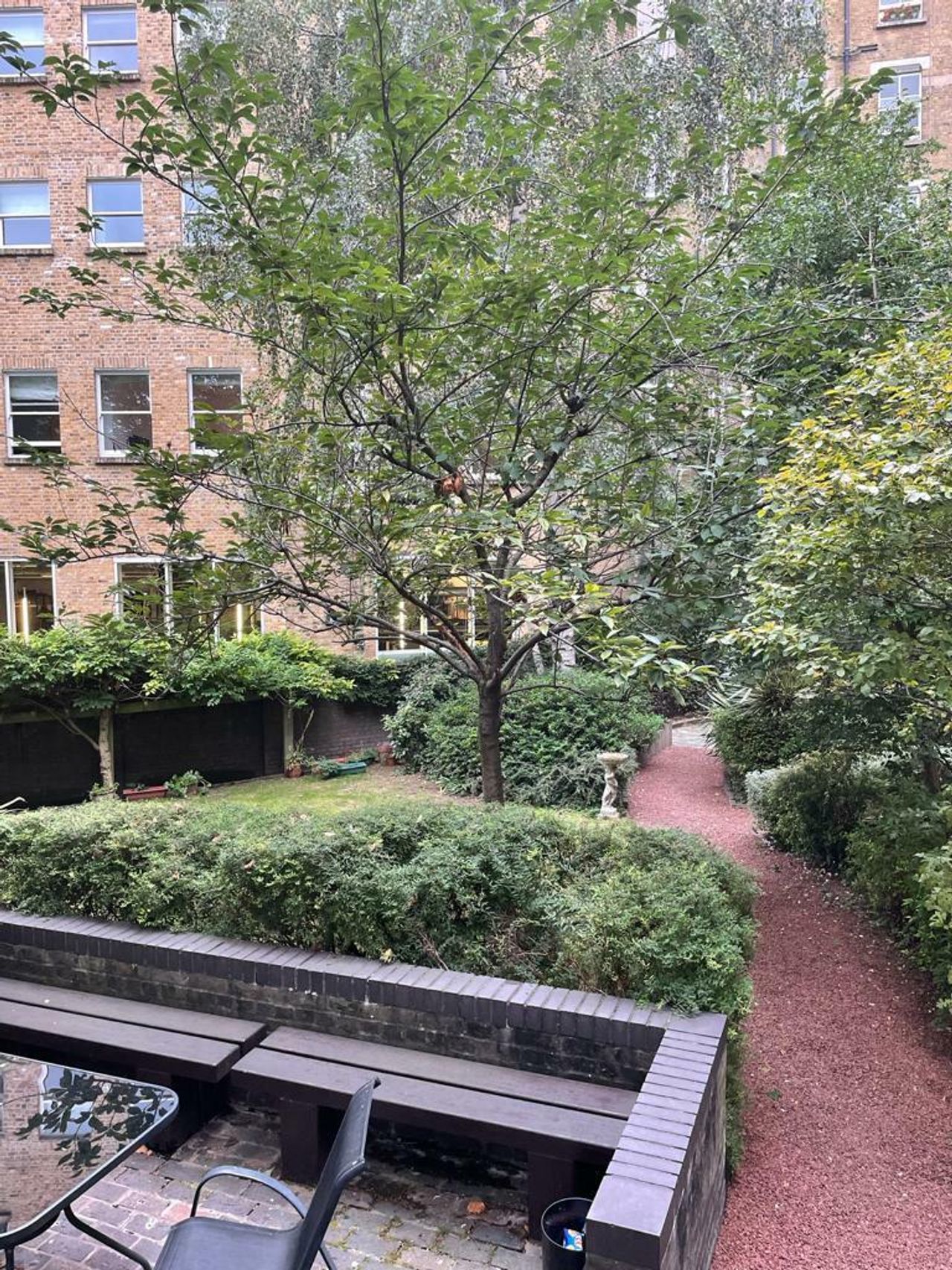 London  Boardroom  image 6