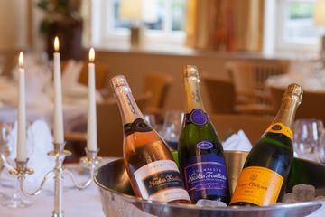 Hamburg PR & Marketing Event Veranstaltungsraum Alsterkrug - passendes Ambiente und vielseitige Location für Veranstaltungen aller Art image 10