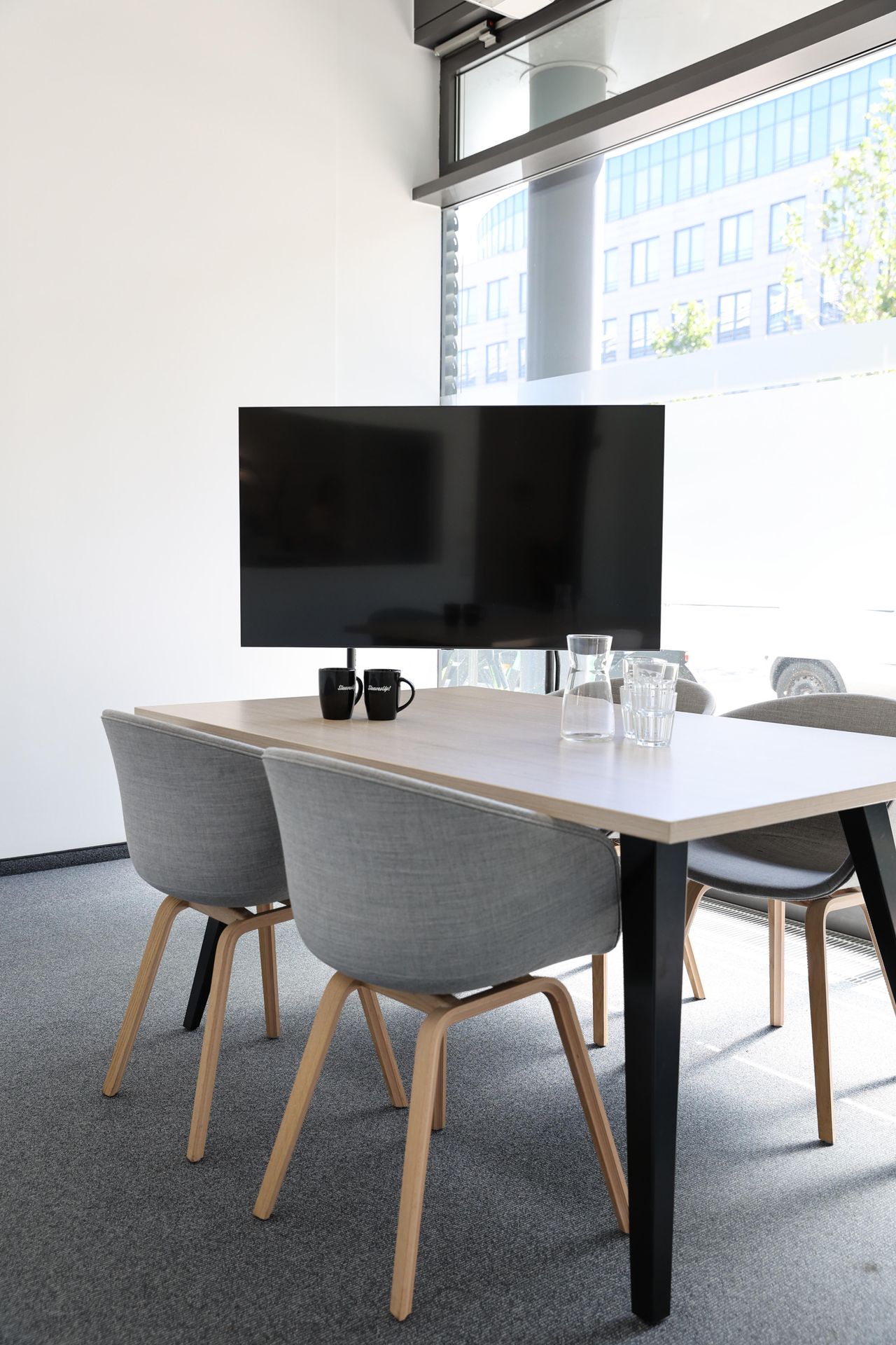 Munich Kundengespräch Business center SleevesUp! München Laim image 6