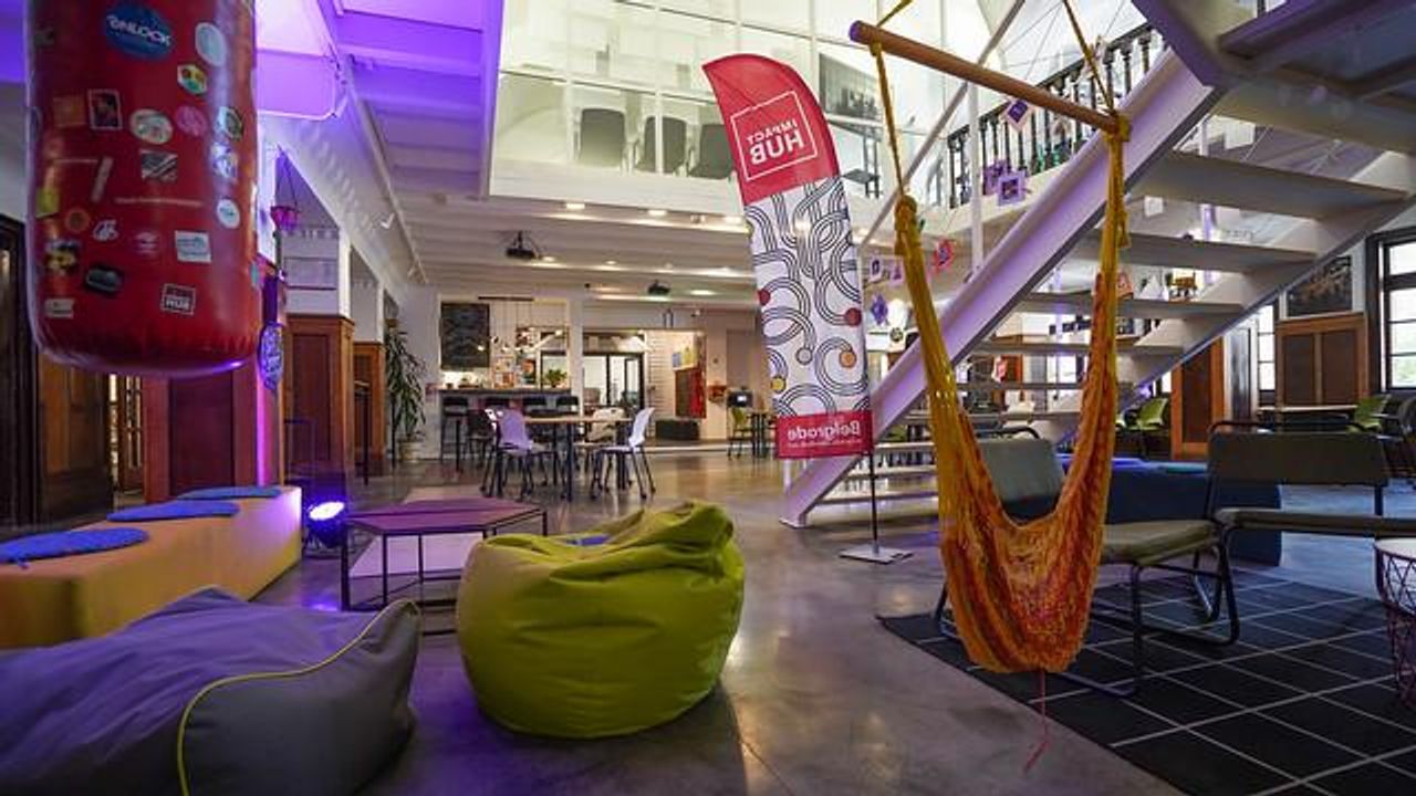 Rest der Welt  Eventlocation Impact Hub Belgrade image 1