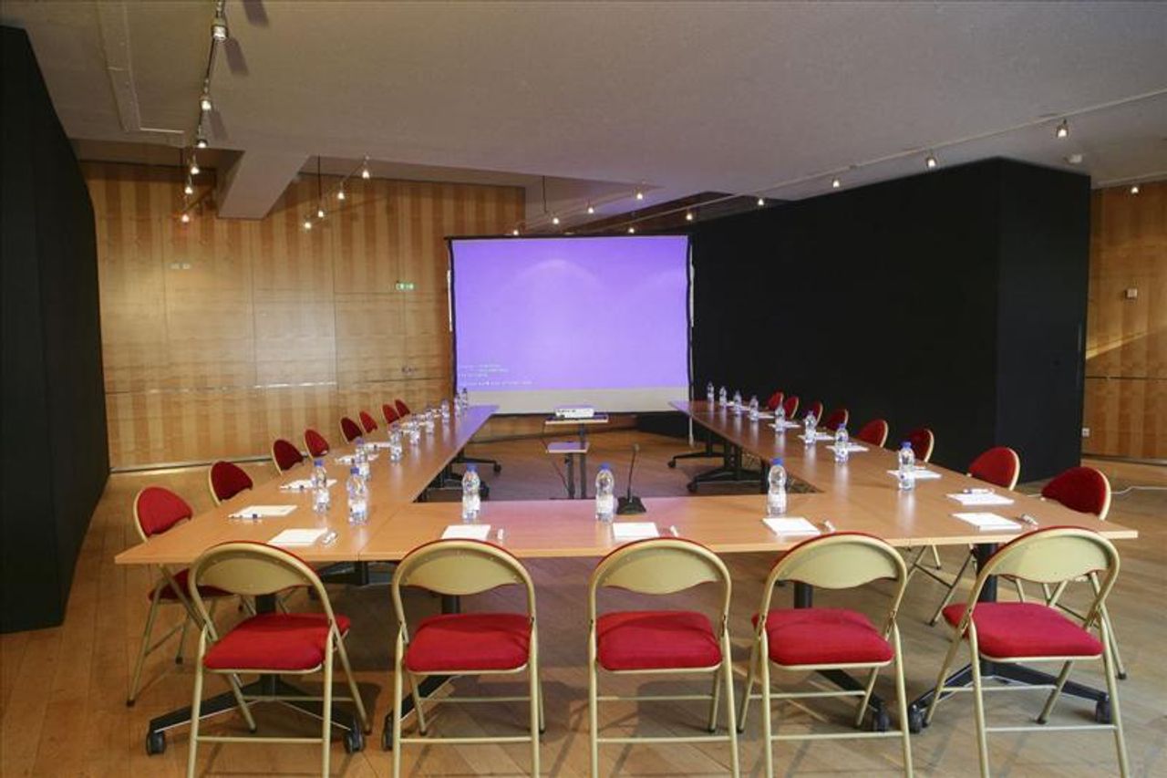 Paris training rooms   image 7