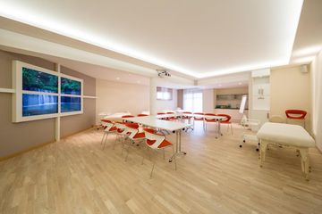 Frankfurt am Main Konferenz  Beauty Village image 10