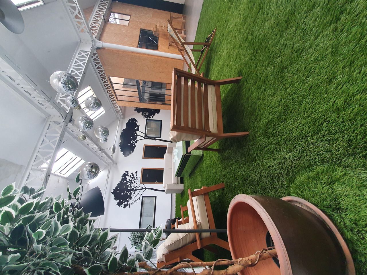 Rest der Welt Réunion créative Partyraum  image 2