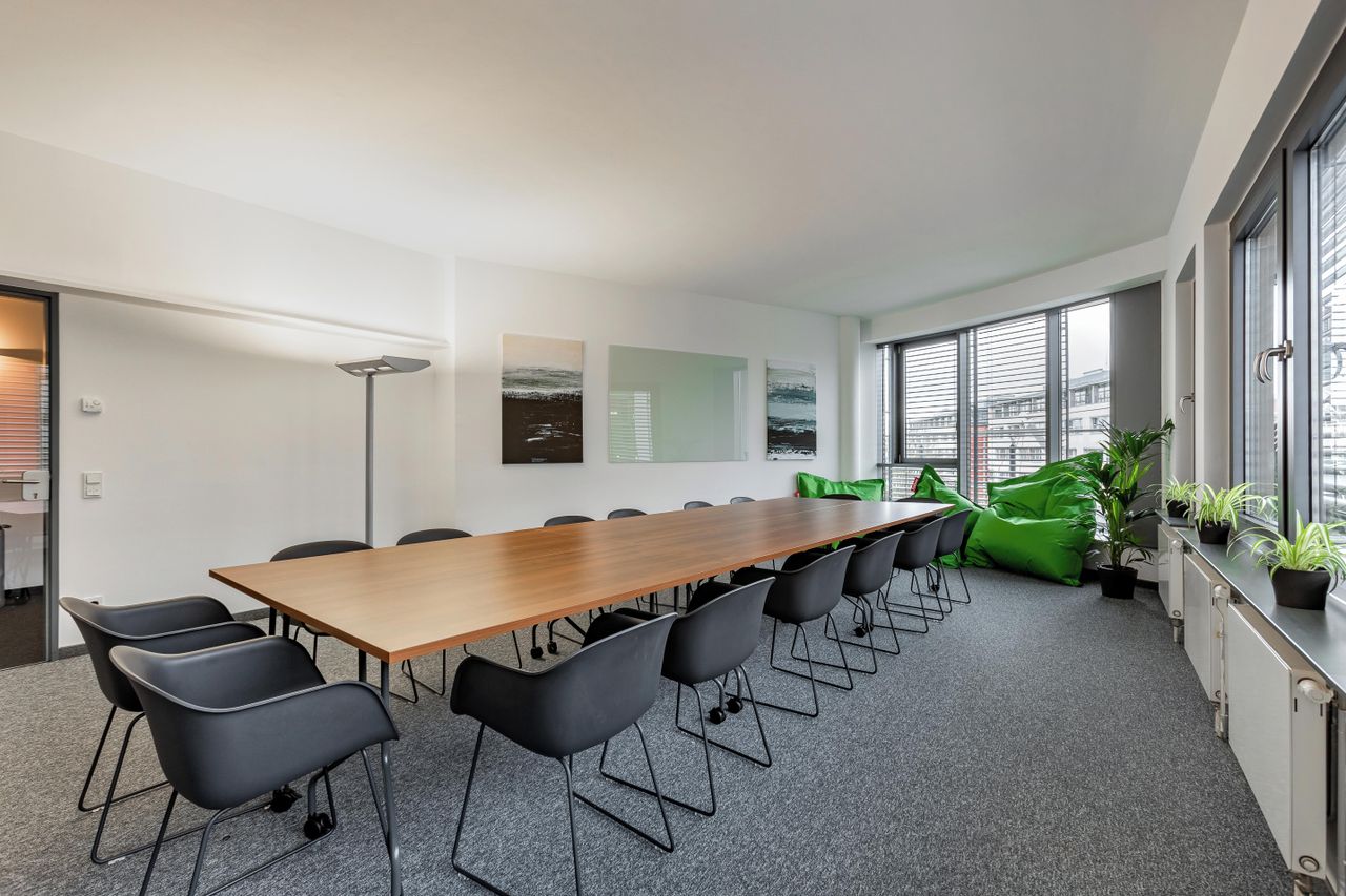 Frankfurt training rooms Business center SleevesUp! Bad Homburg image 8