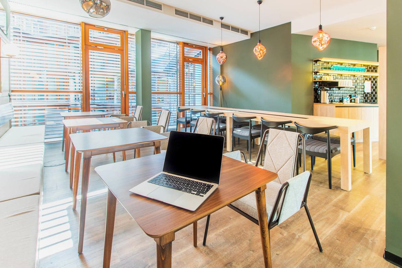 Rest of the World   Plaza Cubes am Medienhafen image 5