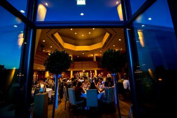 Rest der Welt PR & Marketing Event Historisches Gebäude Deutsches Weintor Restaurant image 10