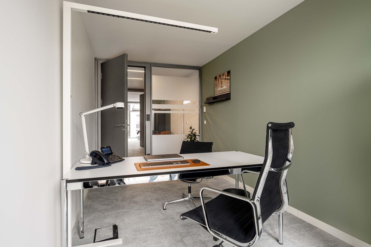 Rest der Welt   Office Club München image 1