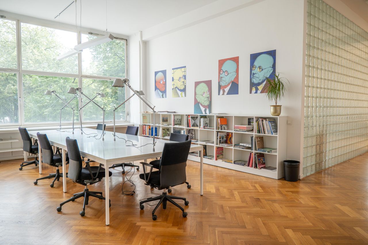 Berlin Mobiles Arbeiten Meeting room Max-Taus-Haus image 2