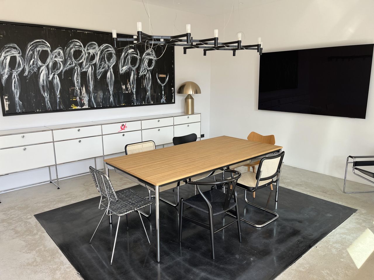 Rest of the World Kreatives Meeting Conference rooms  image 13