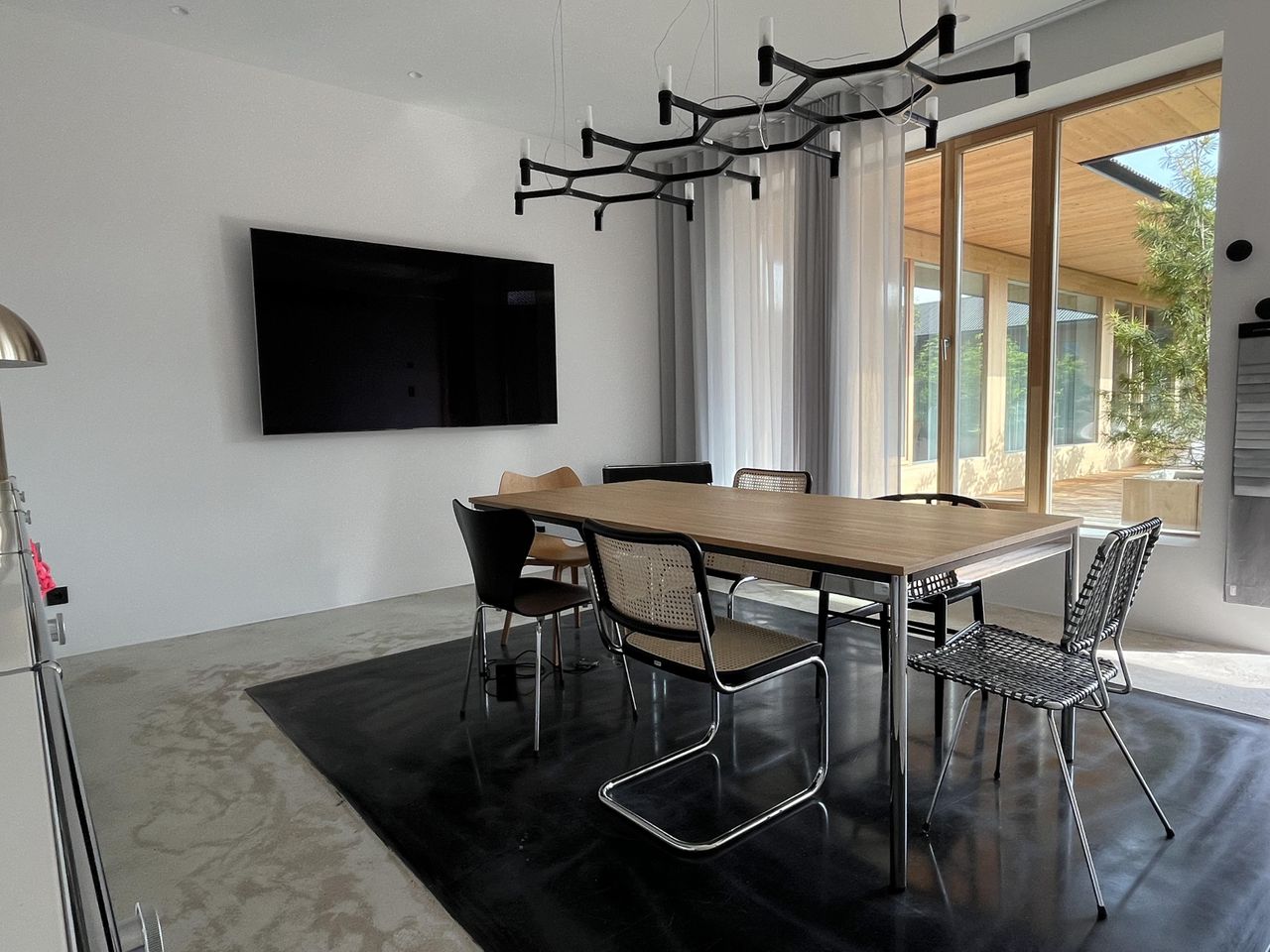 Rest of the World Kreatives Meeting Conference rooms  image 14