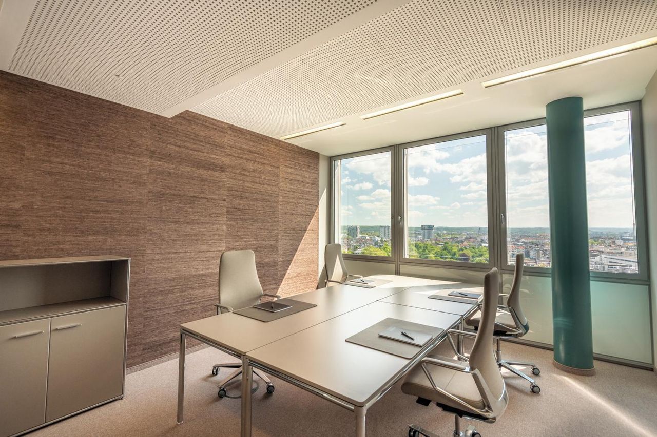 Rest of the World  Business center  image 8