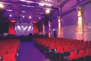 Rest der Welt PR & Marketing Event Veranstaltungsraum Halle 32 image 10