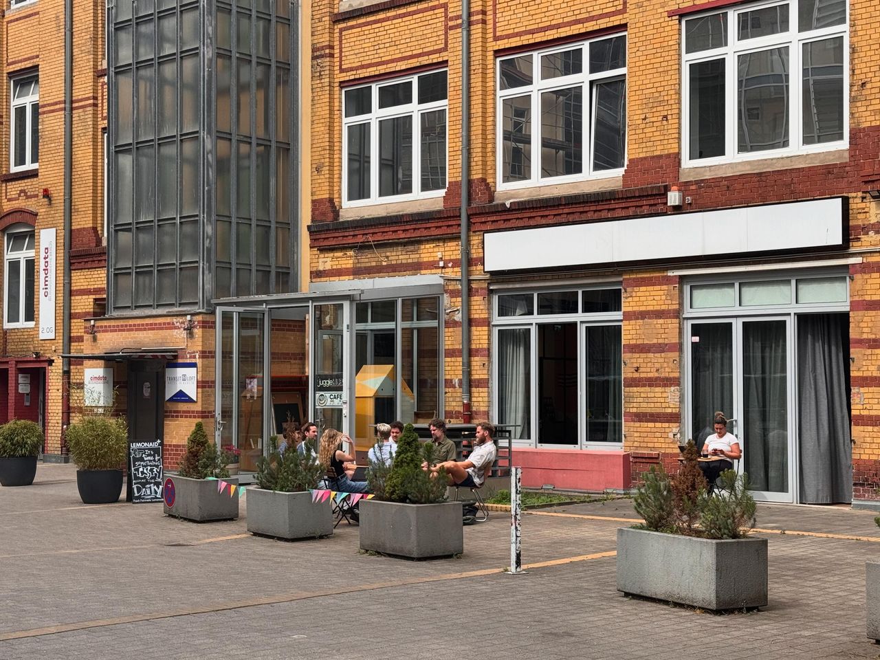 Berlijn  Coworking spaces juggleHUB image 0