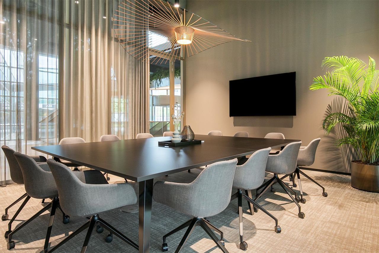 Rest of the World   Thessa Laszlo image 2