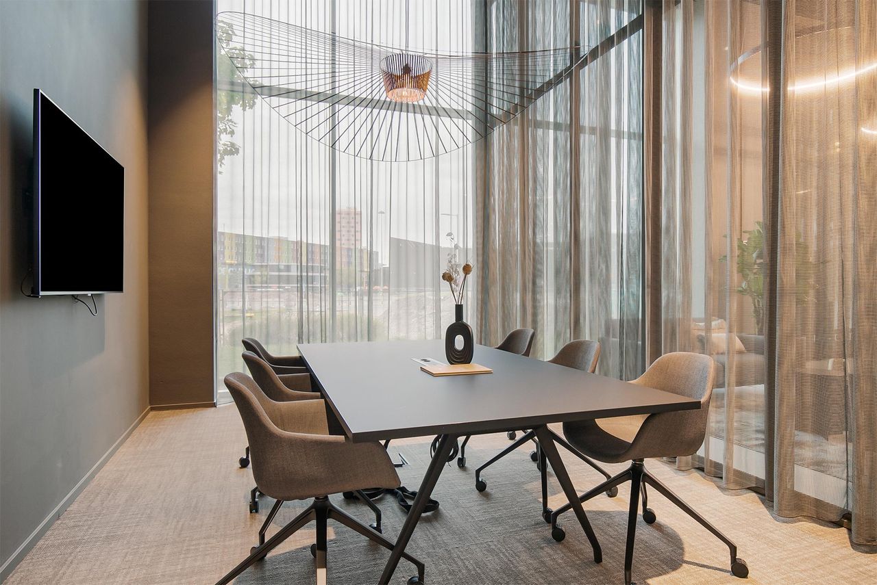 Rest of the World   Thessa Laszlo image 3