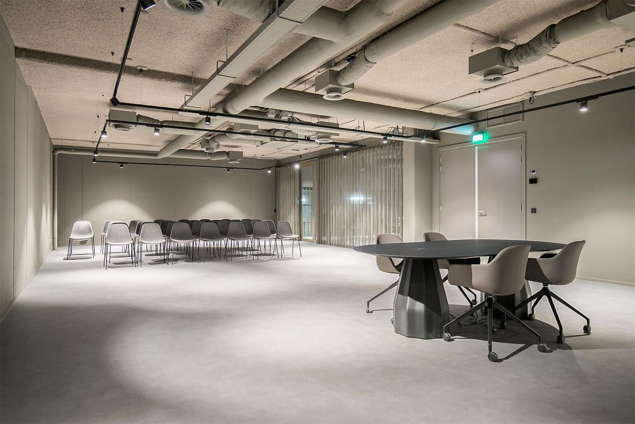 Rest of the World   Thessa Laszlo image 9