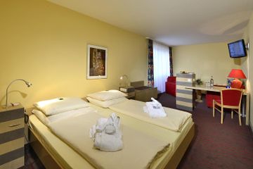 Rest of the World   Michel & Friends Hotel Lüneburger Heide image 1