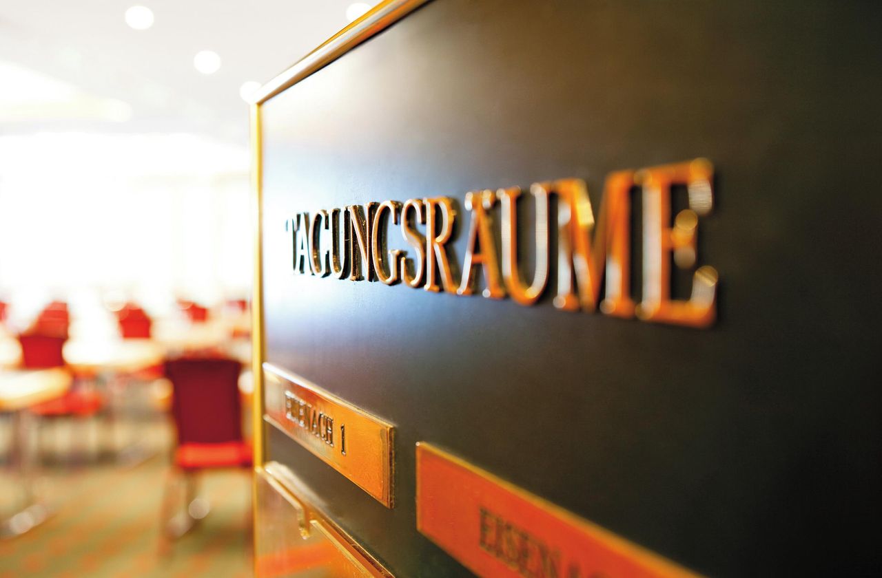 Erfurt   Steigenberger Hotel Thüringer Hof image 13