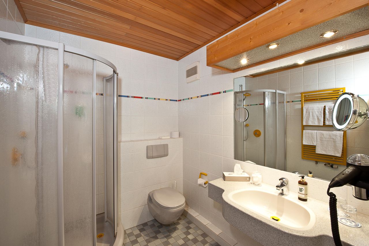 Rest of the World   Hotel & Brauereigasthof Drei Kronen image 218