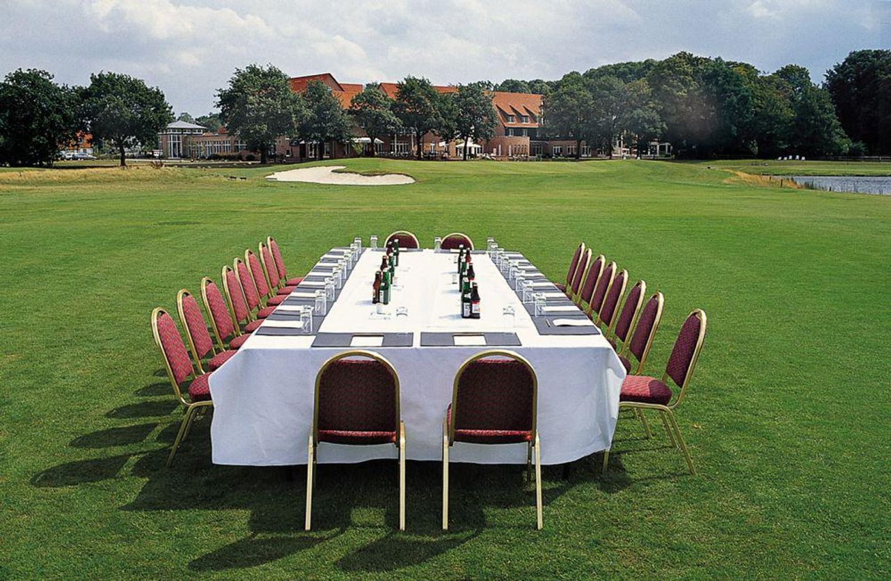 Hamburg   Steigenberger Hotel Treudelberg image 1