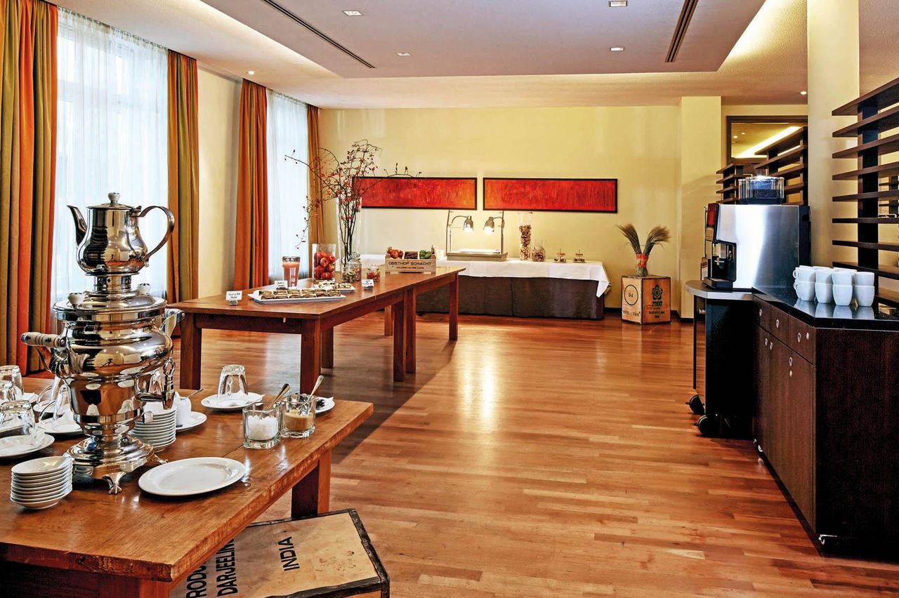 Hamburg   Steigenberger Hotel Treudelberg image 1