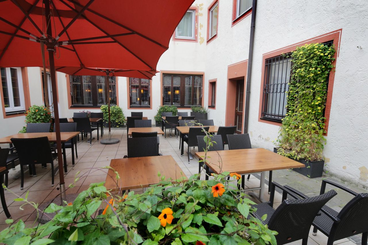 Rest of the World   Bayerischer Hof Freising image 4591