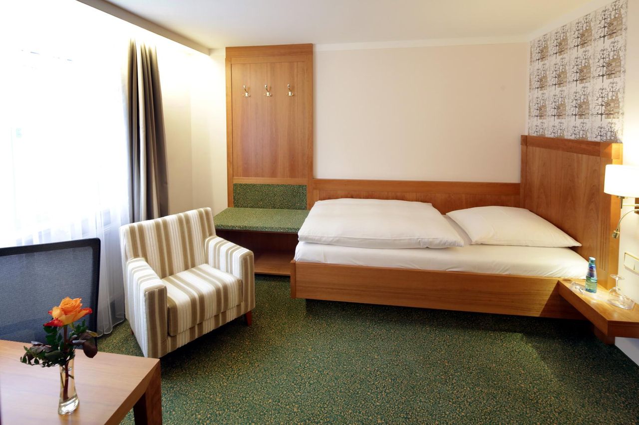 Rest of the World   Bayerischer Hof Freising image 4593