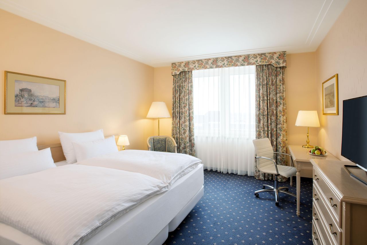 Rest of the World   NH Wien Airport image 5161