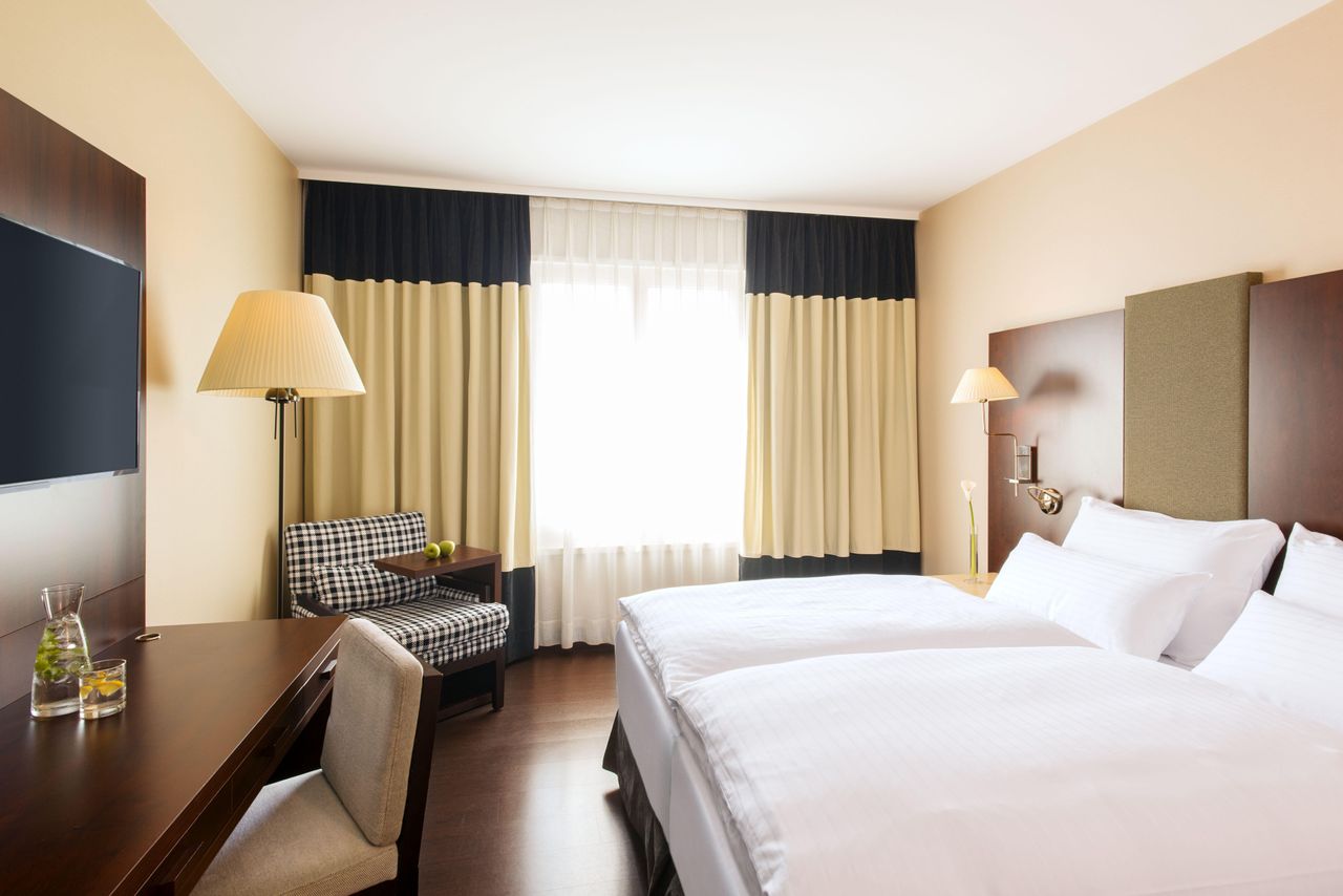 Rest of the World   NH Wien Airport image 5162