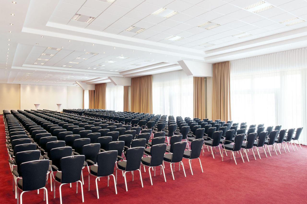 Rest of the World   NH Wien Airport image 5181