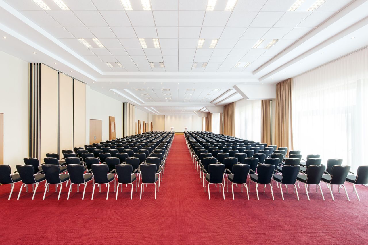 Rest of the World   NH Wien Airport image 5182