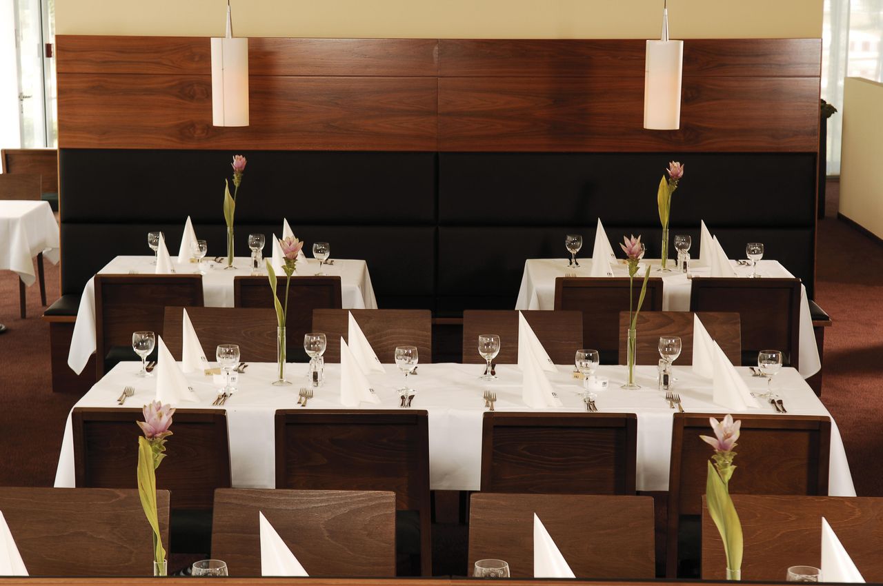 Munich   NH München Dornach image 5234