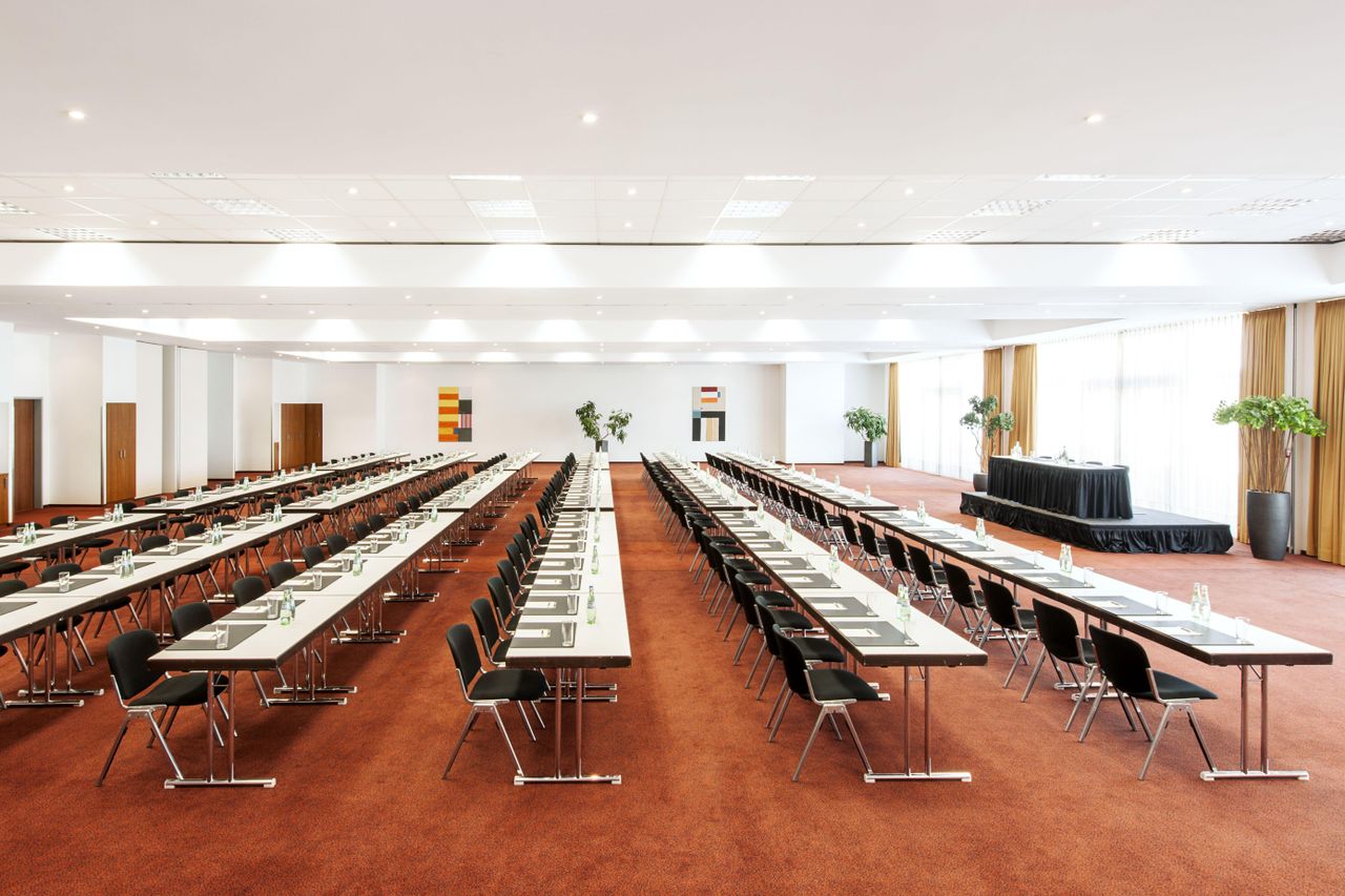 Munich   NH München Dornach image 5246