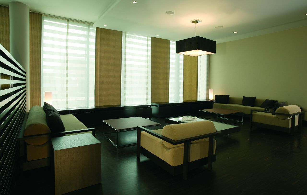 Stuttgart   NH Stuttgart Airport image 5333