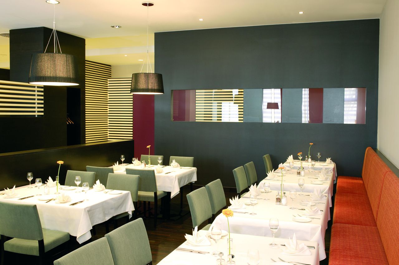 Stuttgart   NH Stuttgart Airport image 5334