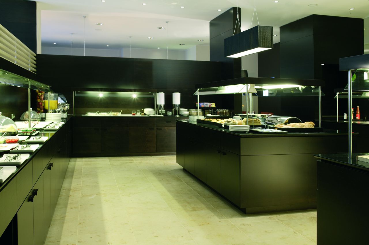 Stuttgart   NH Stuttgart Airport image 5337