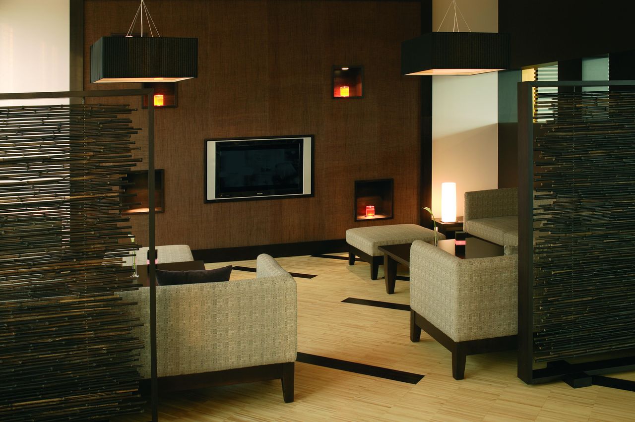 Stuttgart   NH Stuttgart Airport image 5341