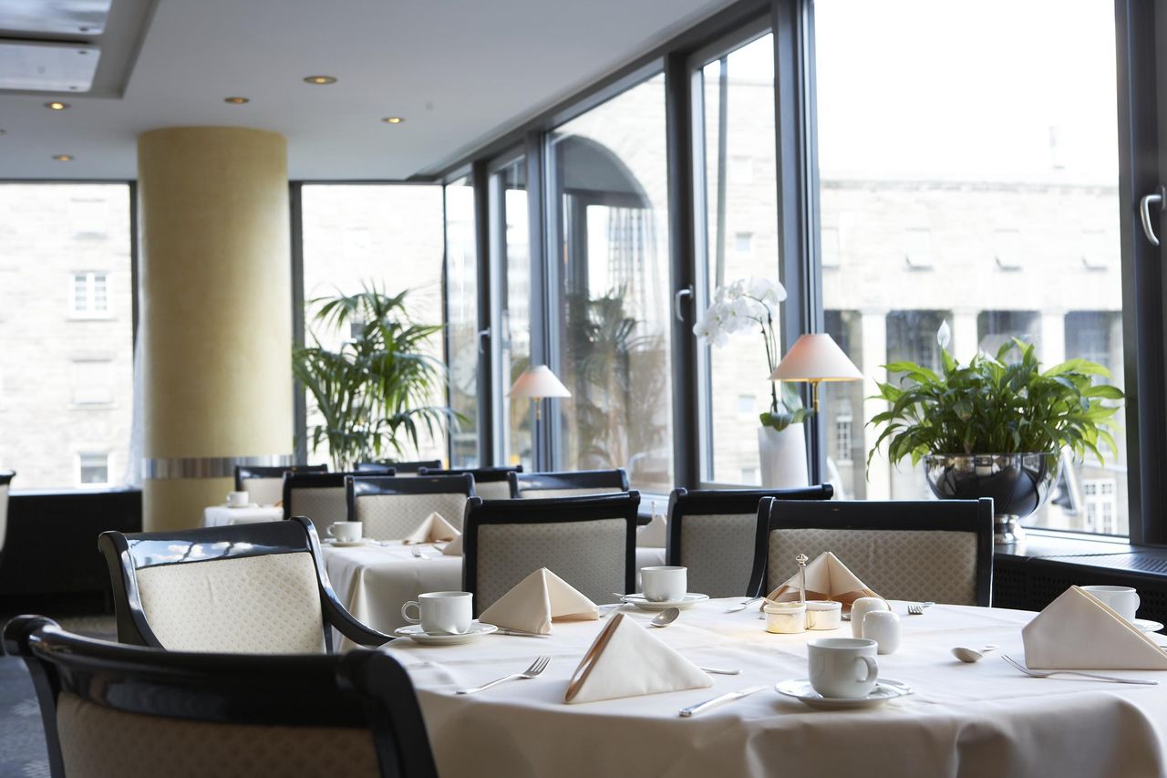 Stuttgart   Steigenberger Graf Zeppelin image 6415